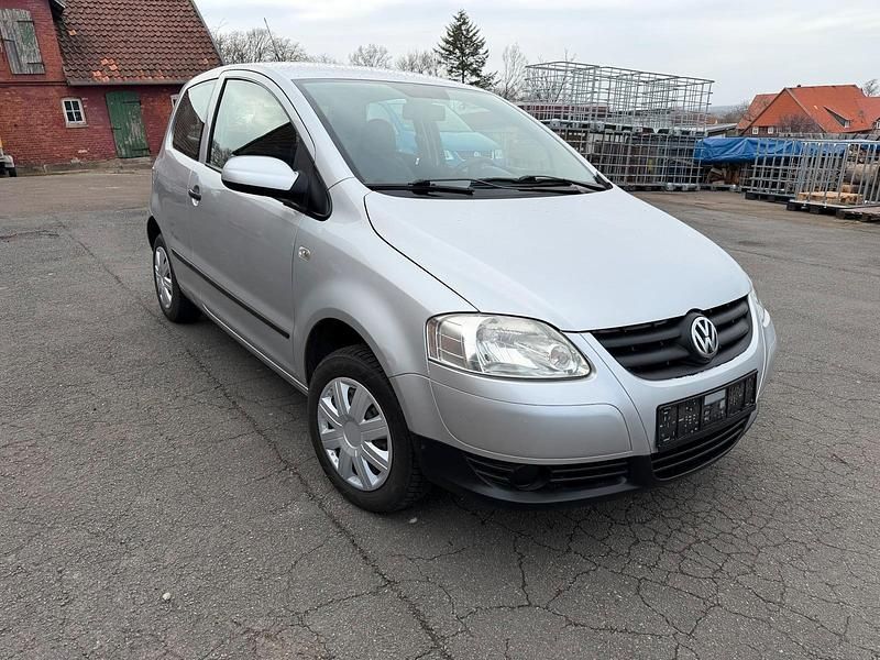 Gebraucht VW Fox 54 PS (39 kW) 2008 Silber Kleinwagen