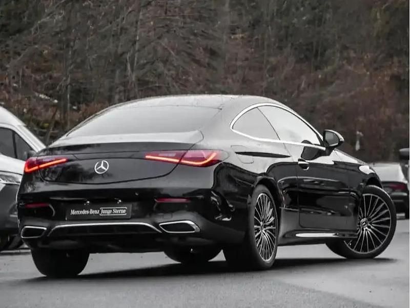 Gebraucht Mercedes CLE300 AMG 258 PS (189 kW) 2024 Schwarz obsidianschwarz metall Coupé
