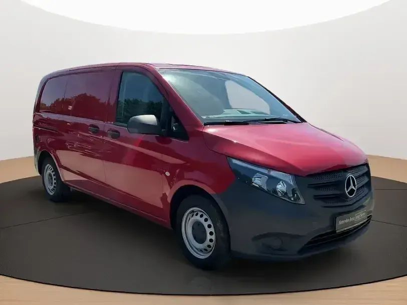 Gebraucht Mercedes Vito 102 PS (75 kW) 2021 Jupiterrot Van