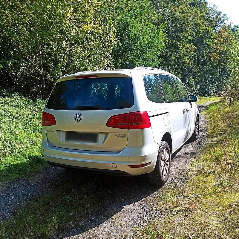 Gebraucht VW Sharan Comfortline 140 PS (102 kW) 2012 Silber Van / Kleinbus