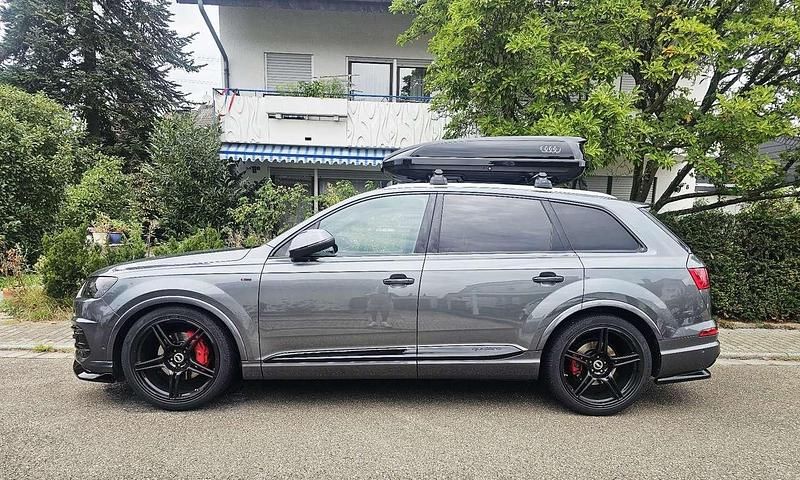 Gebraucht 2015 Audi Q7 Ambiente SUV | 33.900 € - Bild 1/4