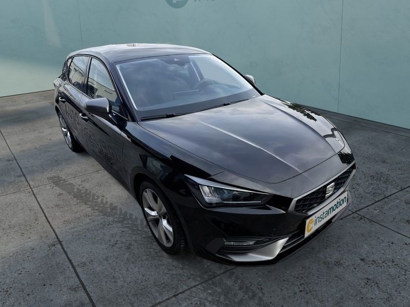 Schwarz Gebraucht 2024 Seat Leon FR Limousine | 28.990 € (Fairer Preis) - Bild 1/3