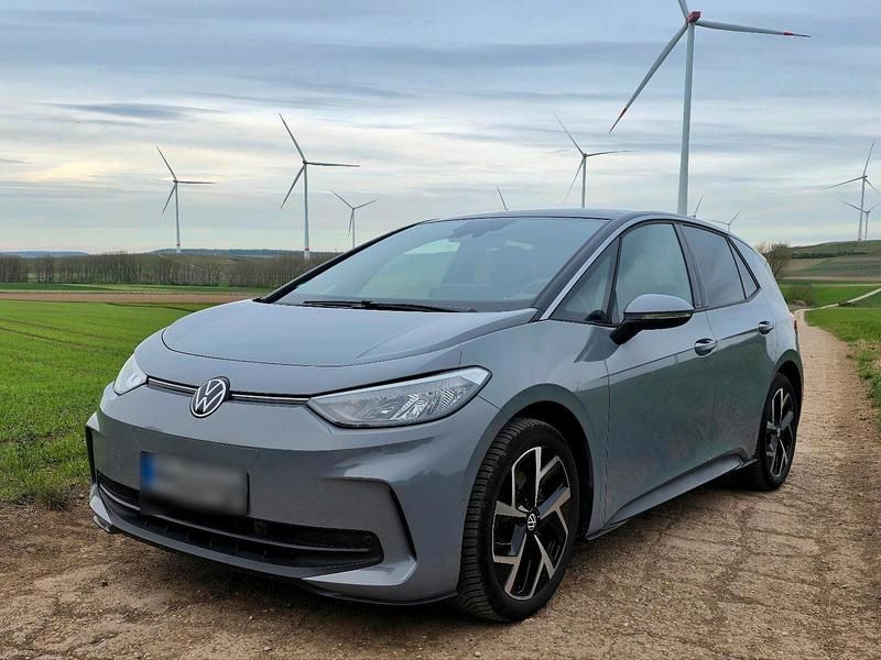 Gebraucht VW ID.3 Pro 150 kW (204 PS) 2024 Grau Kleinwagen