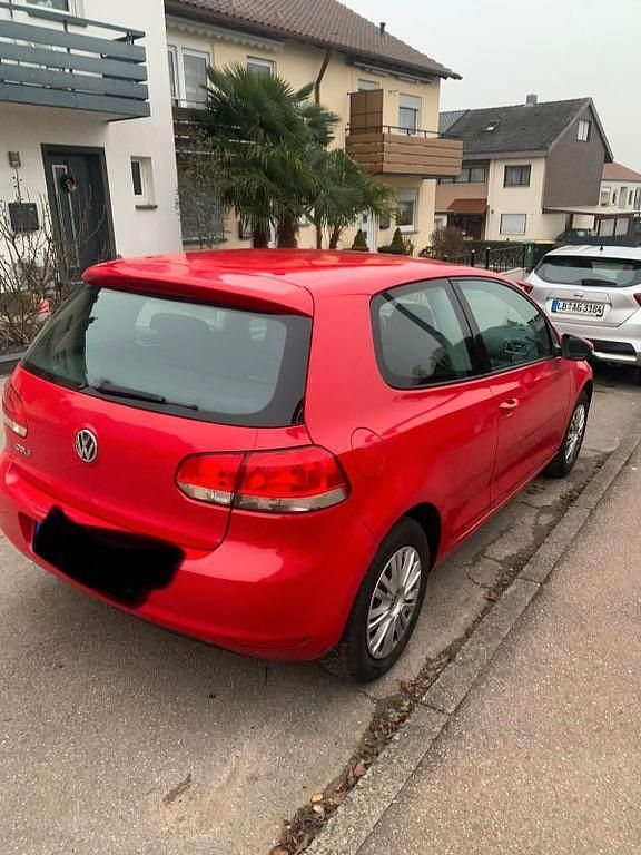 Gebraucht VW Golf VI Trendline 80 PS (58 kW) 2009 Rot Kleinwagen