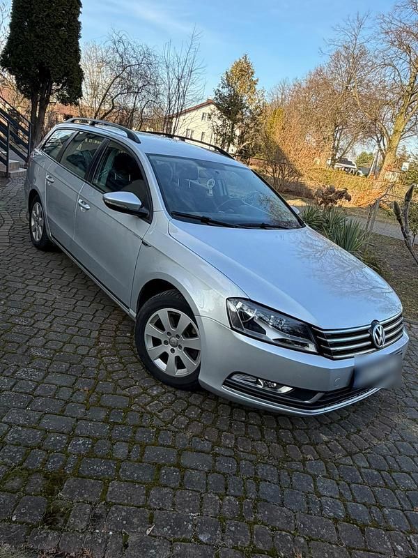 Gebraucht VW Passat 150 PS (110 kW) 2012 Silber Kombi