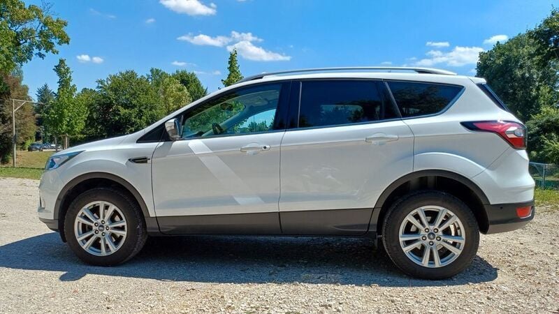 Weiß Gebraucht 2019 Ford Kuga Trend SUV | 11.690 € (Superpreis) - Bild 1/4