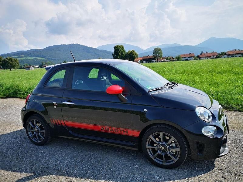 Schwarz Gebraucht 2019 Abarth 595 Kleinwagen | 15.900 € (Guter Preis) - Bild 1/4