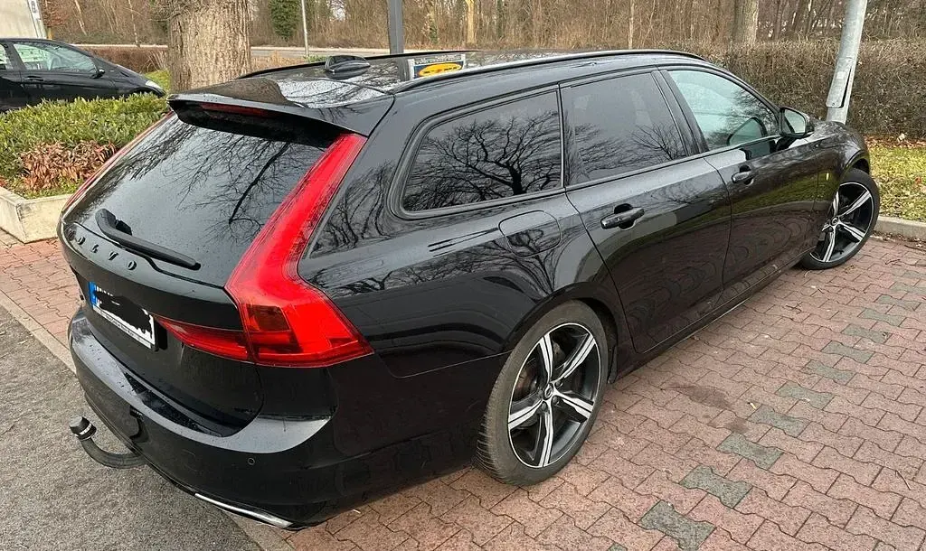 Gebraucht Volvo V90 R-Design 190 PS (139 kW) 2019 Schwarz Kombi