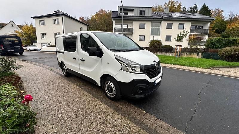 Gebraucht Renault Trafic 145 PS (106 kW) 2018 Weiß Van / Kleinbus