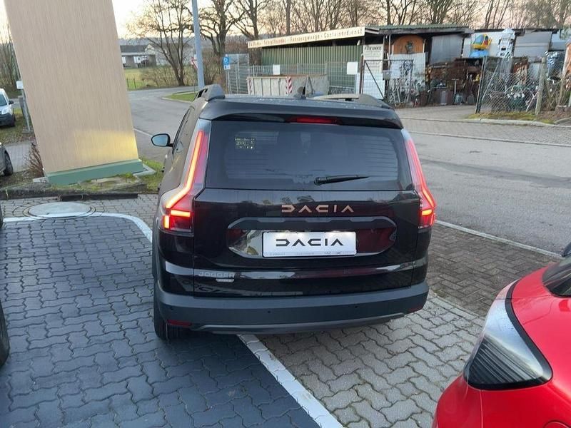 Neu Dacia Jogger Extreme 155 PS (114 kW) 2025 Perlmuttschwarz Van / Kleinbus