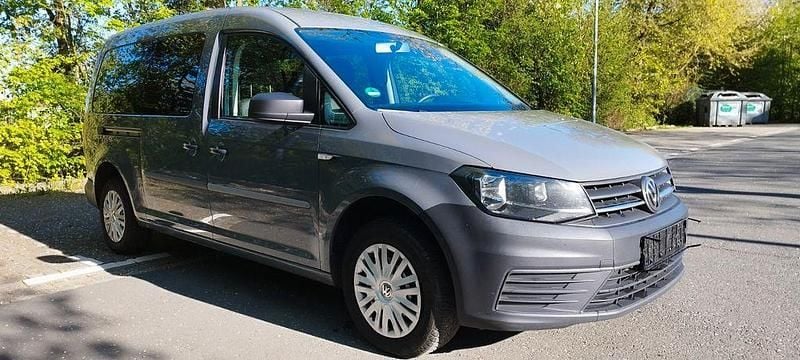 Usata VW Caddy 102 CV (75 kW) 2016 Grigio Monovolume