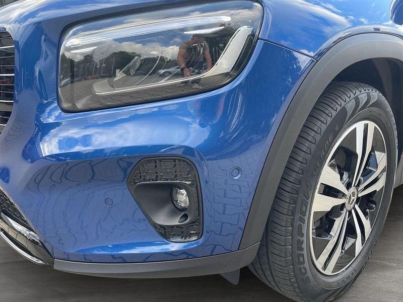 Gebraucht Mercedes GLB220 Night 190 PS (139 kW) 2024 Spektralblau (blau) SUV