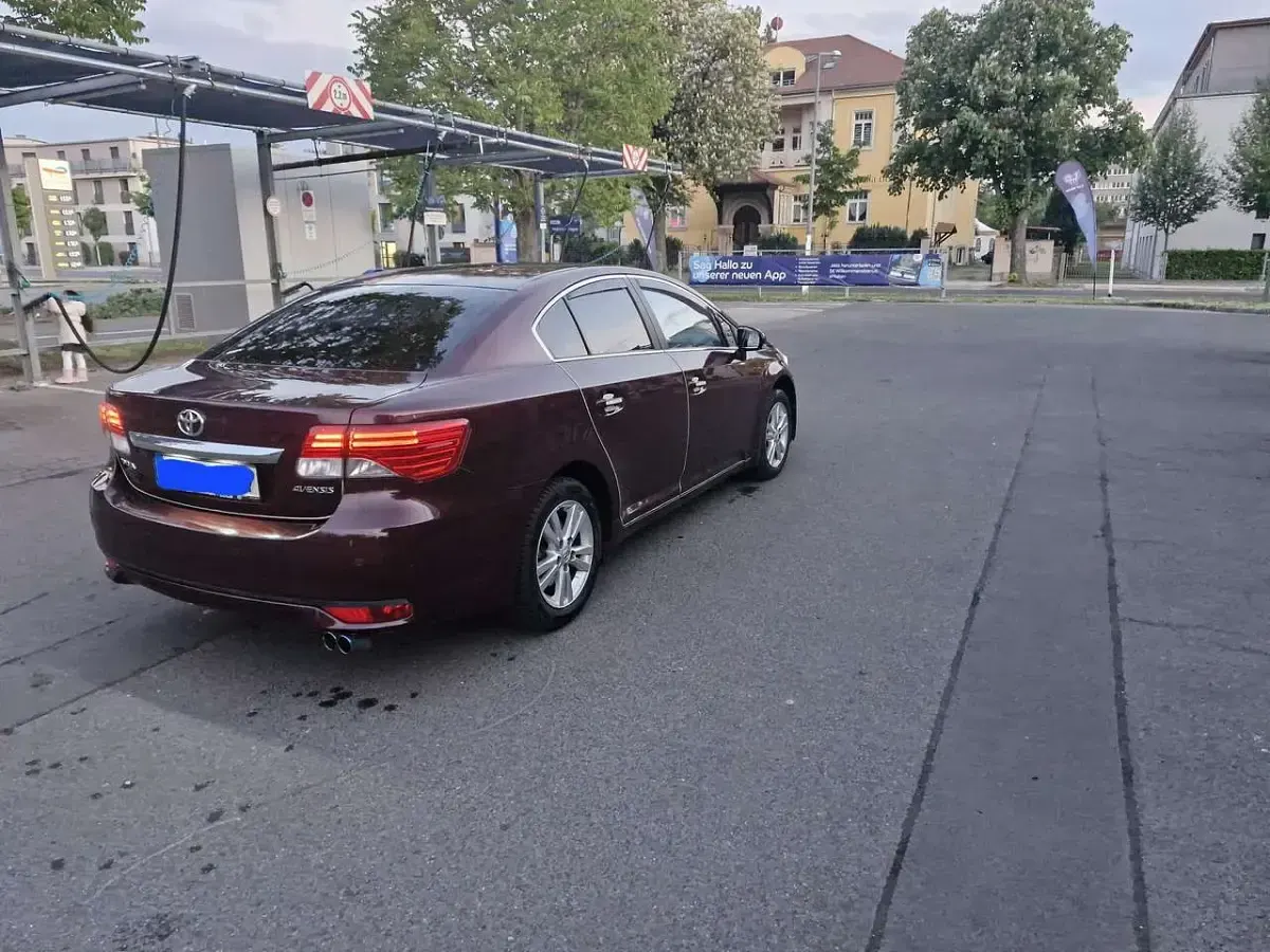 Gebraucht Toyota Avensis Multidrive S 147 PS (108 kW) 2012 Limousine