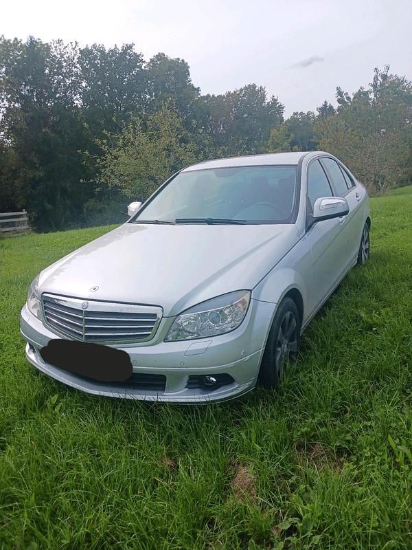 Silber Gebraucht 2008 Mercedes C220 Limousine | 5.999 € (Guter Preis) - Bild 1/4