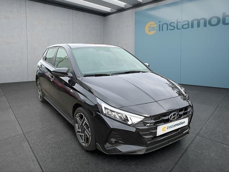 Neu Hyundai i20 N Line 101 PS (74 kW) 2025 Schwarz Kleinwagen