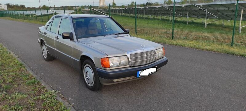 Beige Gebraucht 1990 Mercedes 190 Limousine | 4.000 € - Bild 1/4