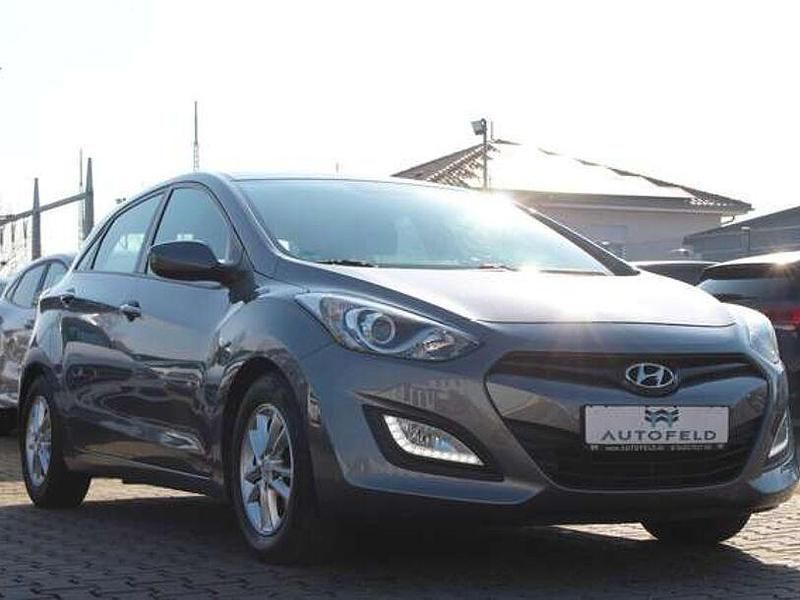 Gebraucht Hyundai i30 Edition 99 PS (72 kW) 2014 Grau Limousine