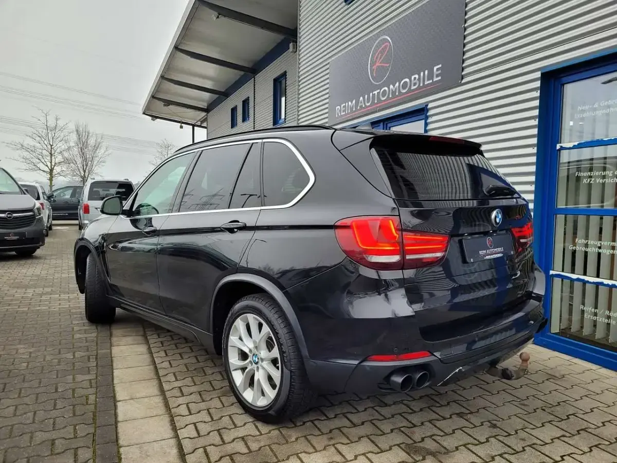 Gebraucht BMW X5 Performance 313 PS (230 kW) 2016 Black sapphire metallic SUV