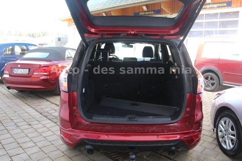 Gebraucht Ford Kuga ST-Line 179 PS (131 kW) 2018 Rot SUV