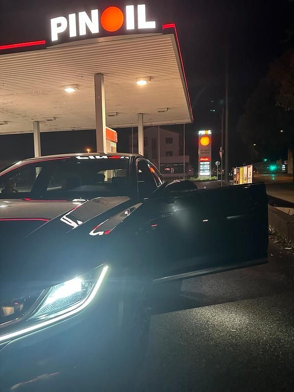 Gebraucht VW Arteon 190 PS (139 kW) 2019 Grau Kleinwagen