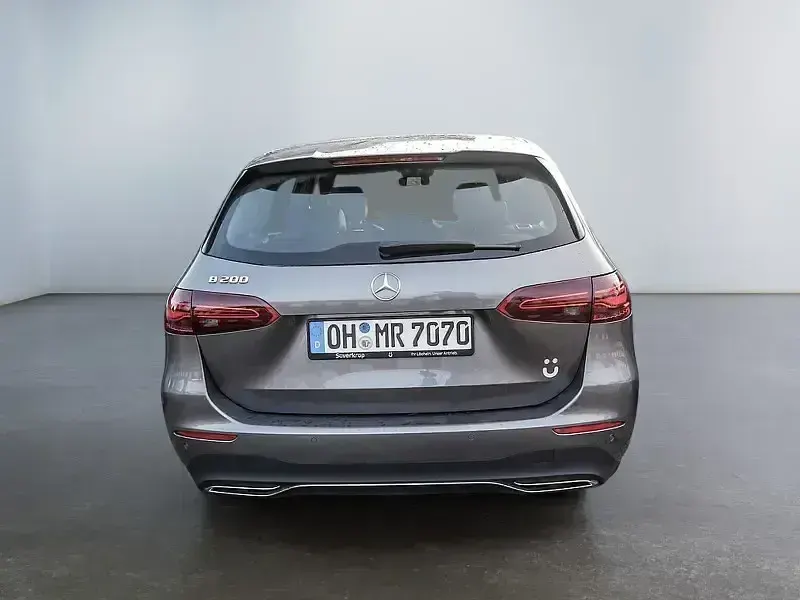 Gebraucht Mercedes B200 Progressive 163 PS (119 kW) 2025 Grau Kleinwagen