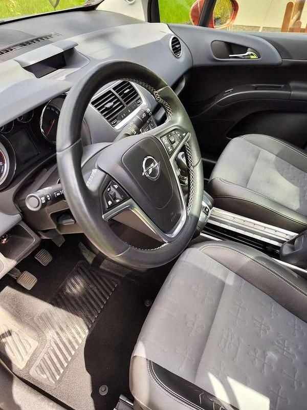 Gebraucht Opel Meriva Innovation 131 PS (96 kW) 2013 Orange Van / Kleinbus