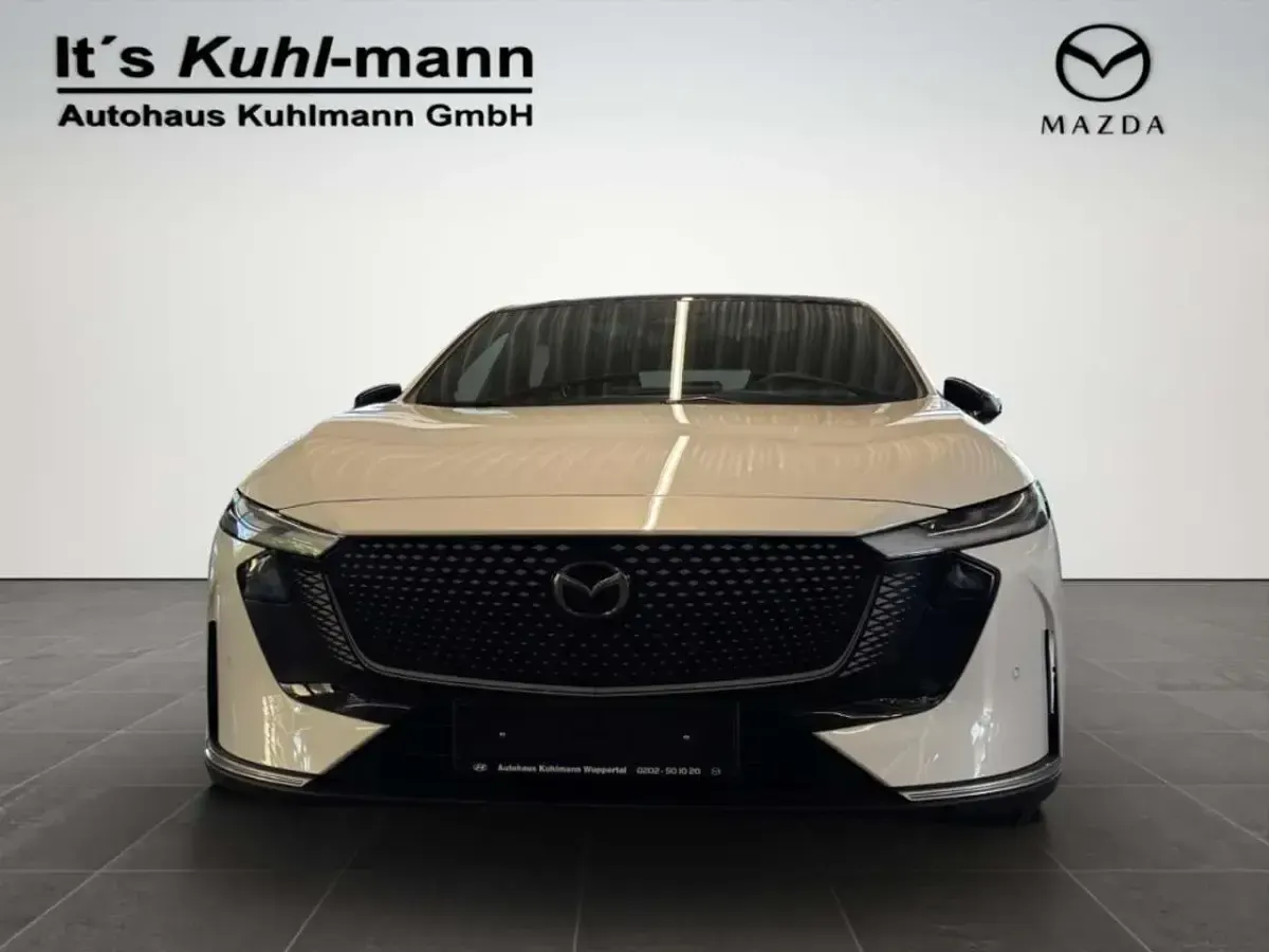 Neu Mazda 6e Takumi-Line 189 kW (258 PS) 2026 Crystal white pearl Limousine