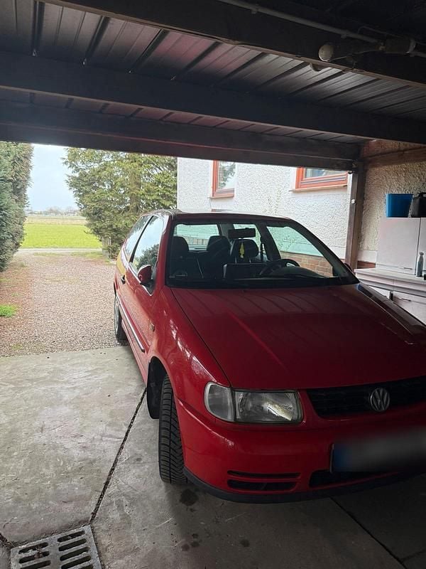 Gebraucht VW Polo 60 PS (44 kW) 1997 Rot Kleinwagen