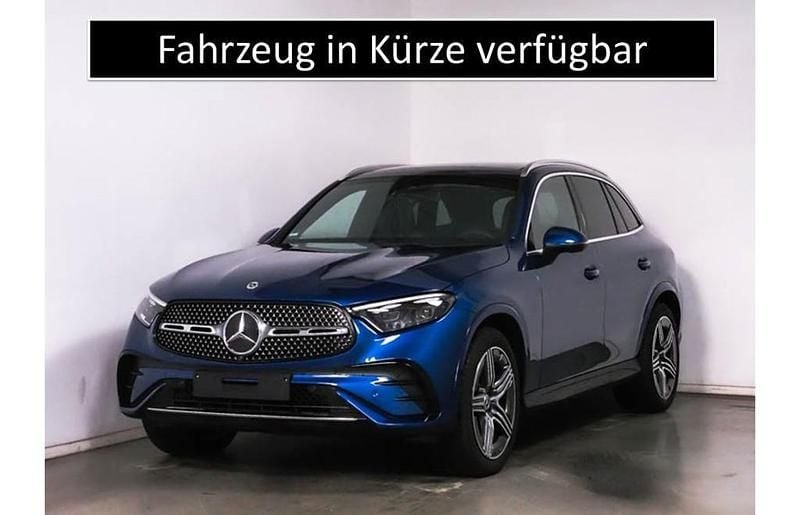 Metalliclack spektralblau Gebraucht 2024 Mercedes GLC300 AMG SUV | 61.790 € (Superpreis) - Bild 1/4