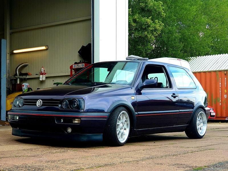 Gebraucht VW Golf III GTI 116 PS (85 kW) 1992 Violet Kleinwagen