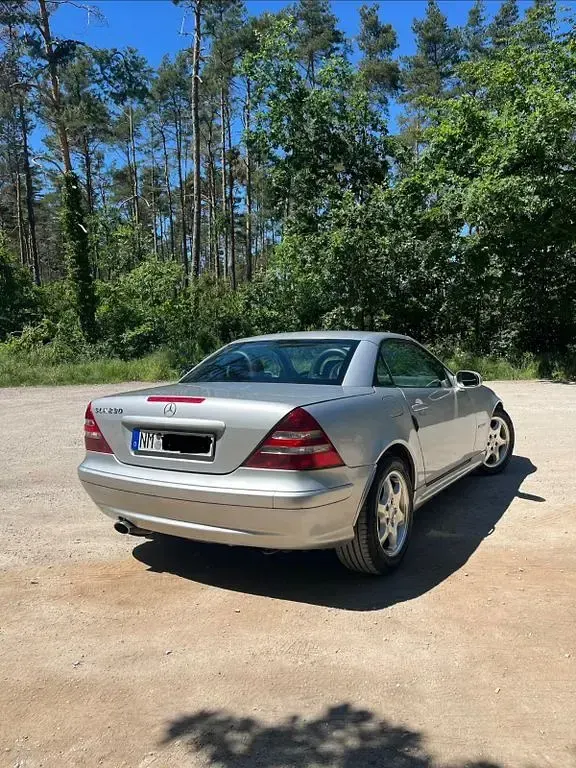 Gebraucht Mercedes SLK230 197 PS (144 kW) 2002 Silber Cabrio
