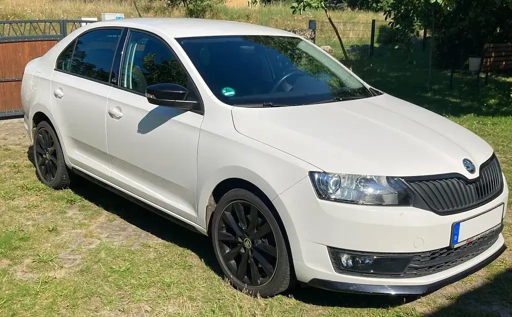 Gebraucht Skoda Rapid Monte Carlo 110 PS (80 kW) 2016 Weiß Kleinwagen