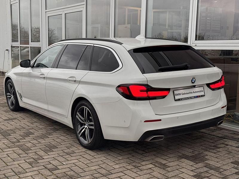 Gebraucht BMW 520 190 PS (139 kW) 2022 Weiß Kombi