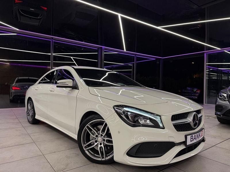 Weiß Gebraucht 2016 Mercedes CLA220 AMG Limousine | 22.490 € (Fairer Preis) - Bild 1/4