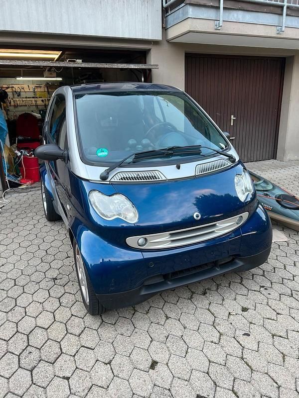 Blau Gebraucht 2002 Smart ForTwo Coupé Kleinwagen | 1.400 € - Bild 1/4