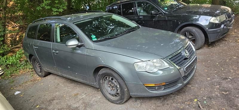 Gebraucht VW Passat 140 PS (102 kW) 2005 Silber Kombi