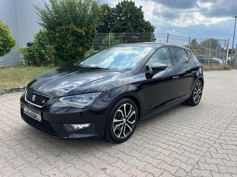 Schwarz Gebraucht 2015 Seat Leon FR Limousine | 10.990 € (Fairer Preis) - Bild 1/4