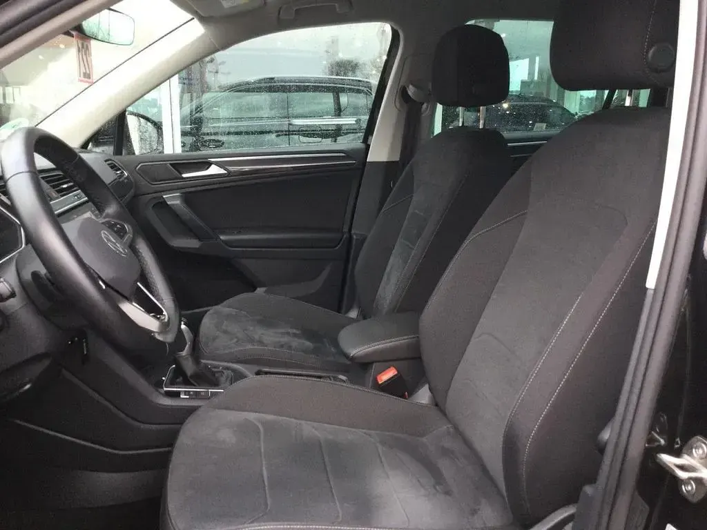 Gebraucht VW Tiguan Elegance 150 PS (110 kW) 2022 Deep black (metallic) SUV