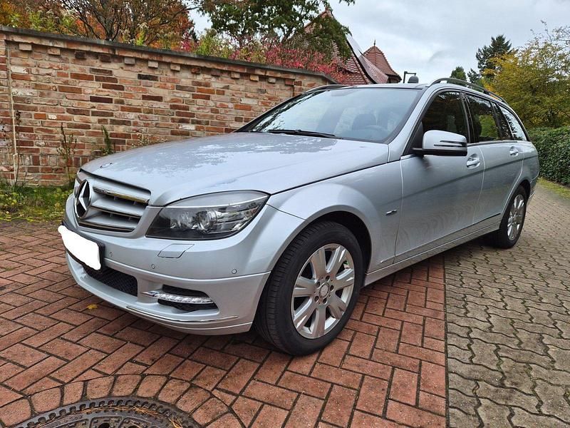 Gebraucht Mercedes C200 184 PS (135 kW) 2010 Grau Kombi