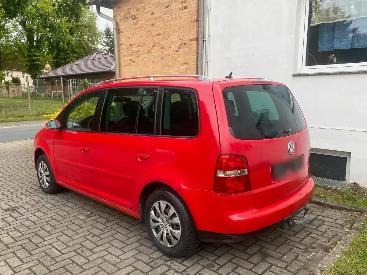 Gebraucht VW Touran 105 PS (77 kW) 2006 Rot Van / Kleinbus