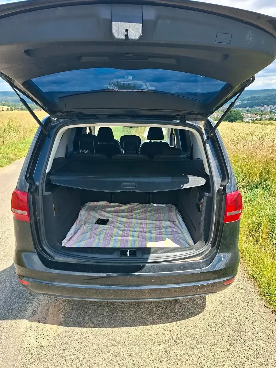 Gebraucht VW Sharan 140 PS (102 kW) 2011 Schwarz Van / Kleinbus