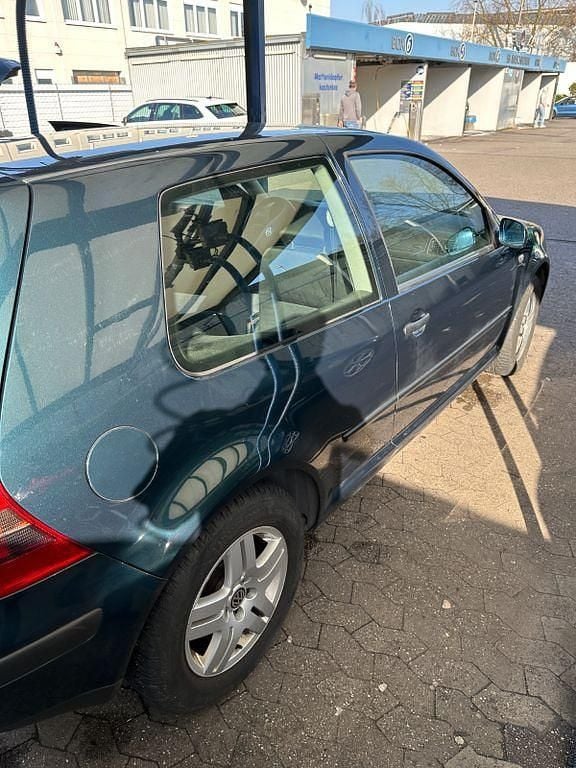 Gebraucht VW Golf IV Edition 75 PS (55 kW) 2002 Grün Limousine