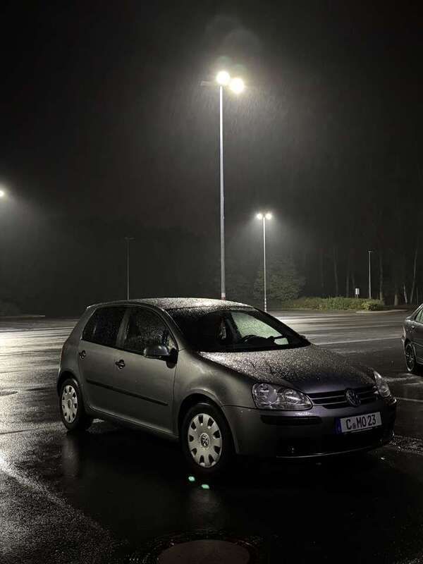 Grau Gebraucht 2006 VW Golf V Limousine | 4.299 € (Etwas zu teuer) - Bild 1/4