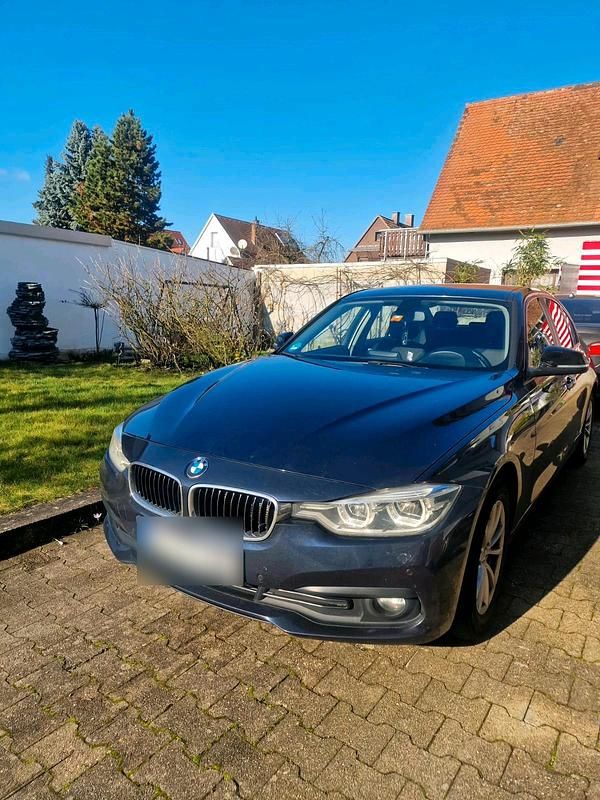Gebraucht BMW 320 Advantage 190 PS (139 kW) 2016 Blau Limousine