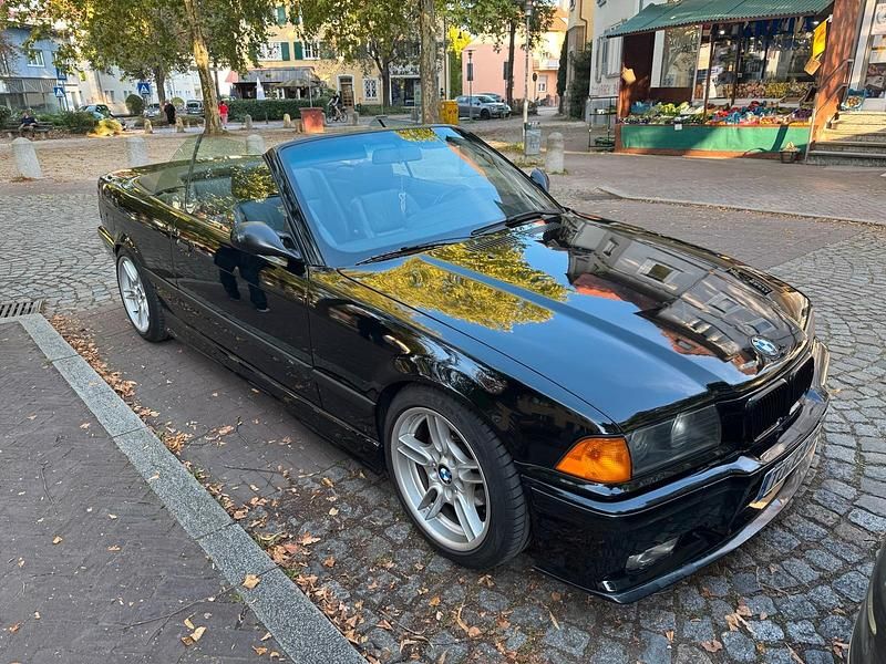 Schwarz Gebraucht 1993 BMW 325 Cabriolet Basis Cabrio | 9.900 € - Bild 1/1