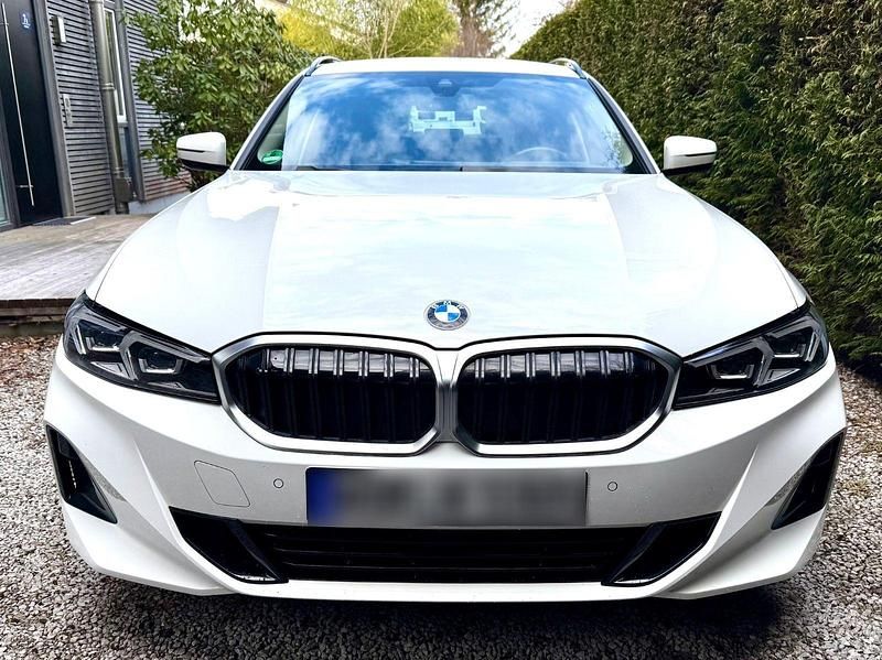 Gebraucht BMW 320 Shadowline 184 PS (135 kW) 2023 Weiß Kombi