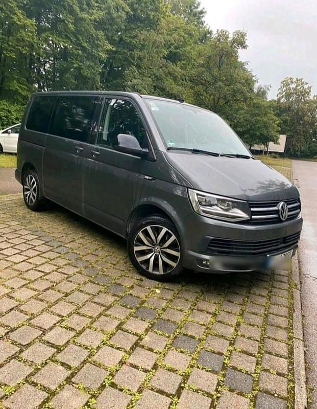 Grau Gebraucht 2017 VW T6 Van | 29.999 € (Guter Preis) - Bild 1/4