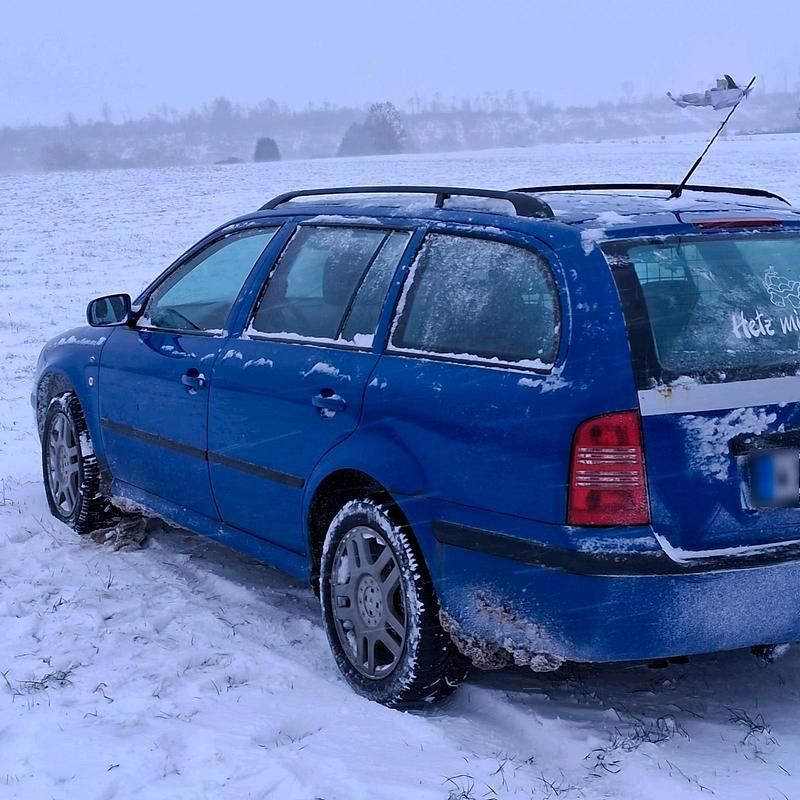 Gebraucht Skoda Octavia 101 PS (74 kW) 2003 Blau Kombi