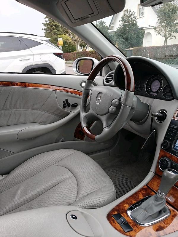 Gebraucht Mercedes CLK500 306 PS (225 kW) 2005 Silber Cabrio