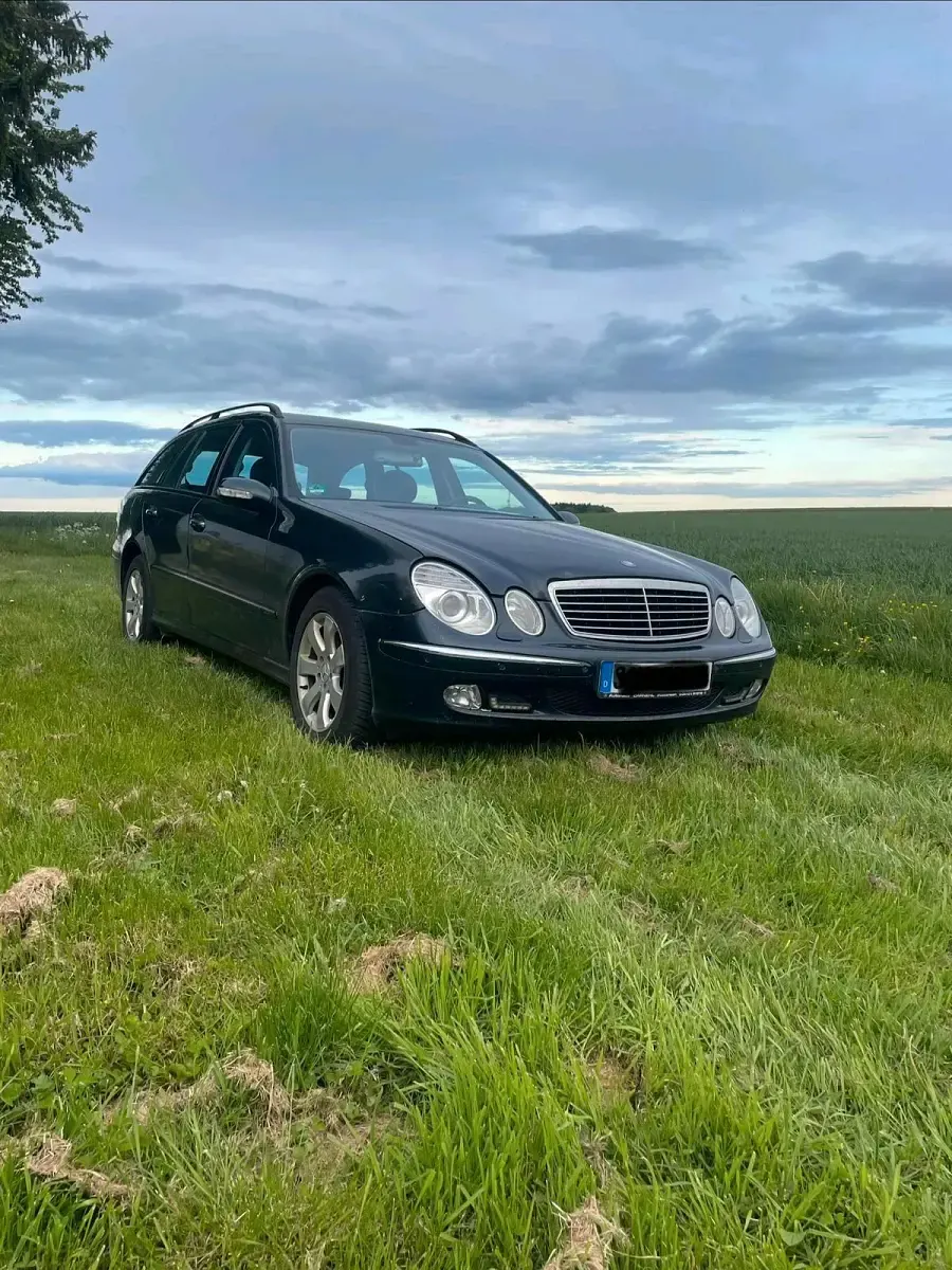 Gebraucht Mercedes E280 177 PS (130 kW) 2004 Blau Kombi